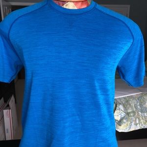 Lululemon tech tee